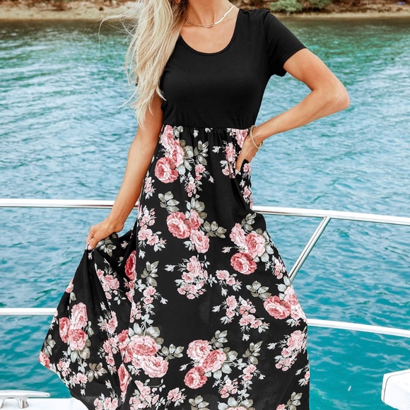 Black Floral Short Sleeve Maxi Dress - Picture 1 of 2